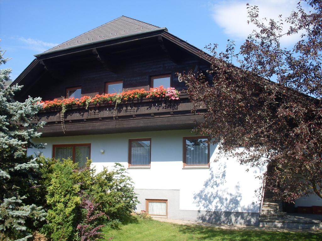 Ferienwohnung Und Zimmer Kassar Bikertipp Mauterndorf  Camera foto