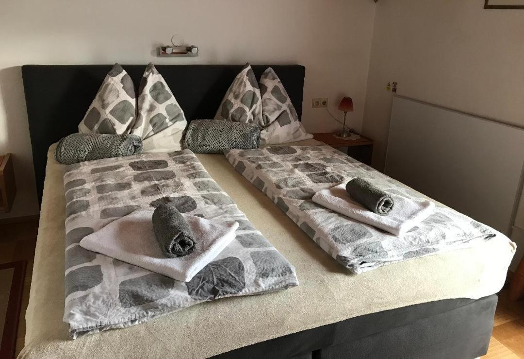 Ferienwohnung Und Zimmer Kassar Bikertipp Mauterndorf  Esterno foto